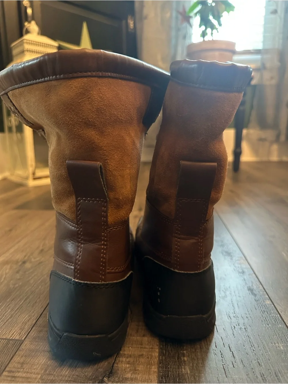UGG Australia Kids Waterproof Butte II CWR UGG Boot Size 4